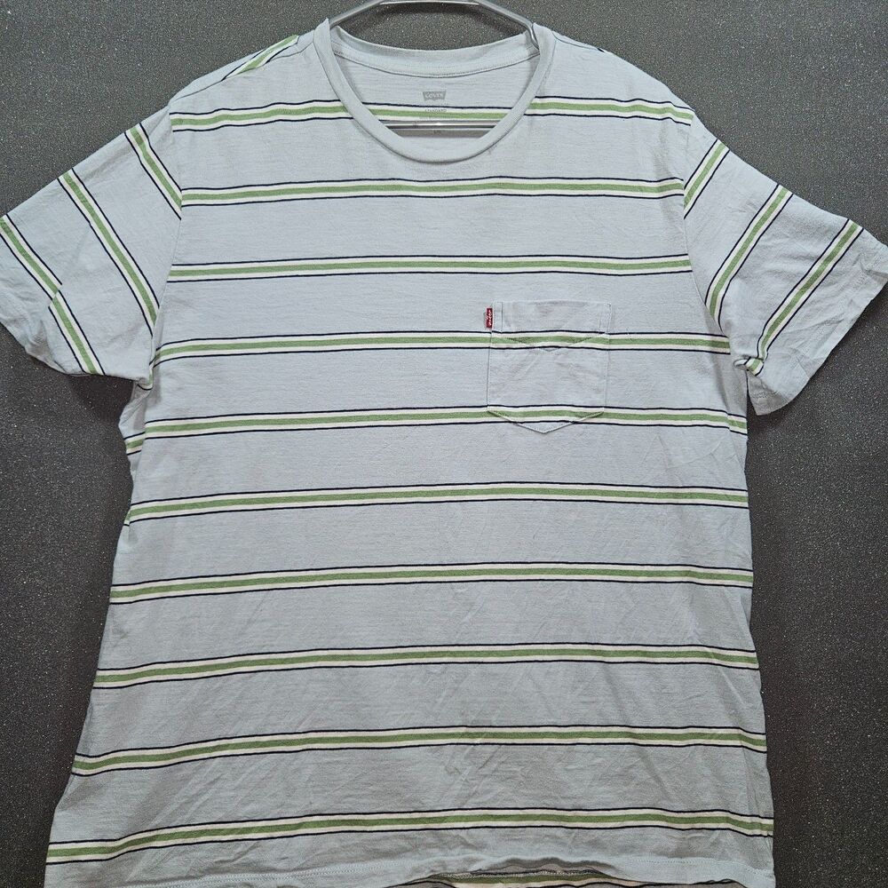 Men's Levi Tee in size Large